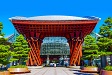 石川県金沢観光地 金沢駅と鳥居 鼓門 もてなしドーム